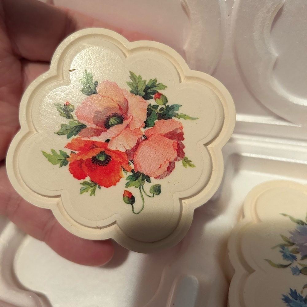 Vintage Avon Country Garden hostess soaps- like new - Picture 6 of 7